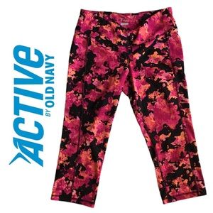 Women’s Old Navy Active Cropped Leggings Size LG